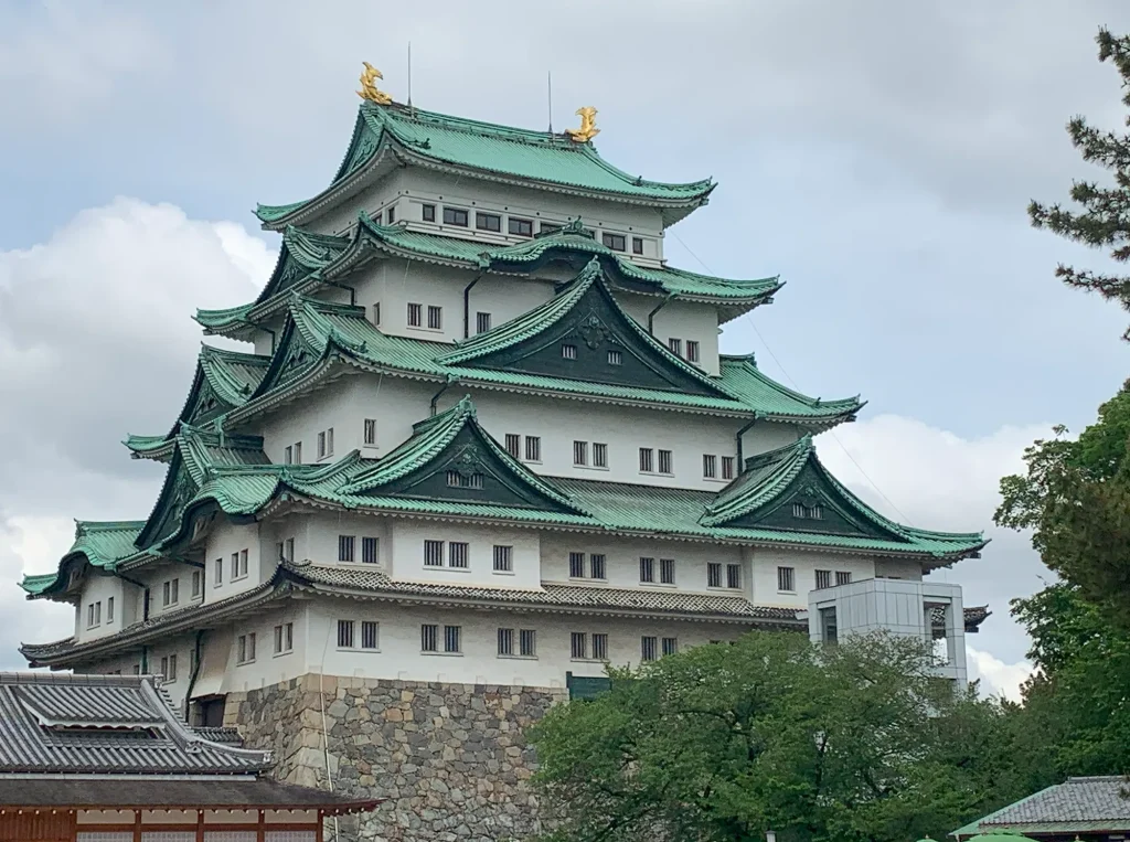 名古屋城天守閣の写真。